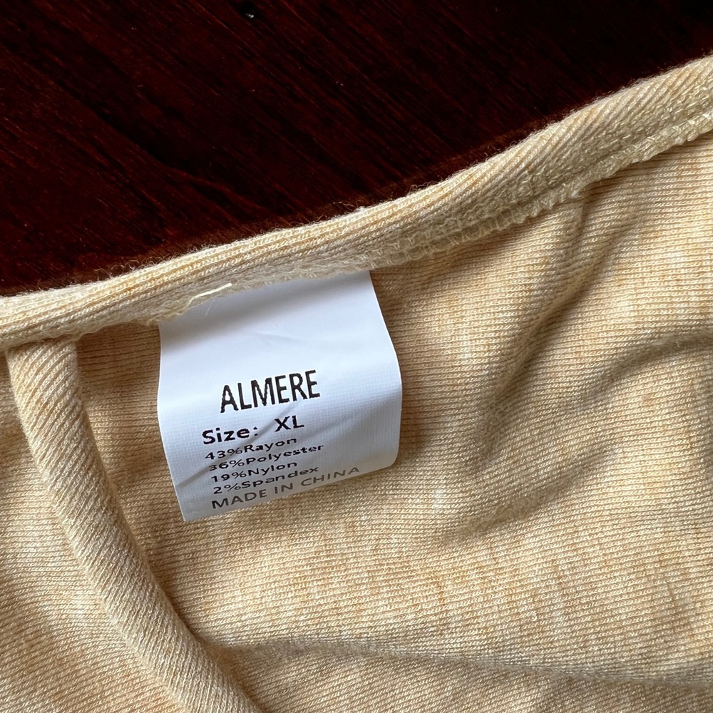 Almere Cropped Tank Top Sz XL NWOT - Picture 8 of 8